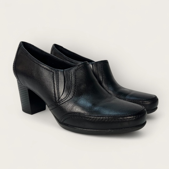 Clarks Ankle Bootie Pumps Black Leather Promise Chelly Block Heel Sz 10 Comfort - Picture 1 of 12